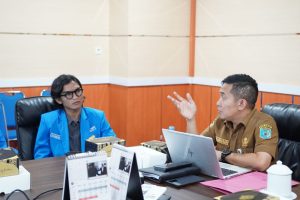 8 Sekretaris Dewan